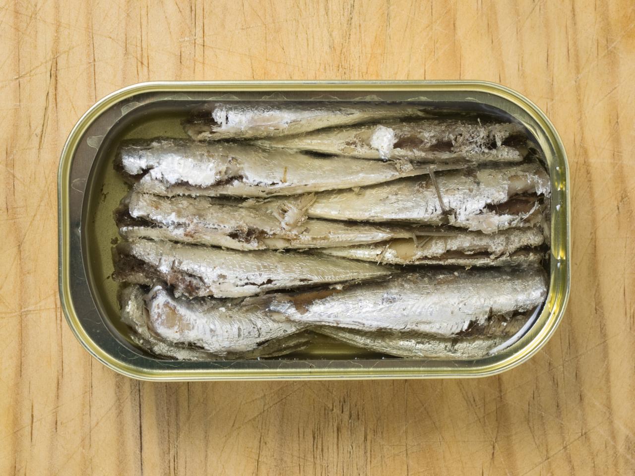 Are Sardines In Water Better For You Than In Oil? | Livestrong