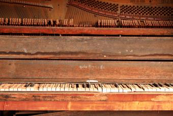 Antique Piano Values: Guide To Determining Their Worth | Lovetoknow