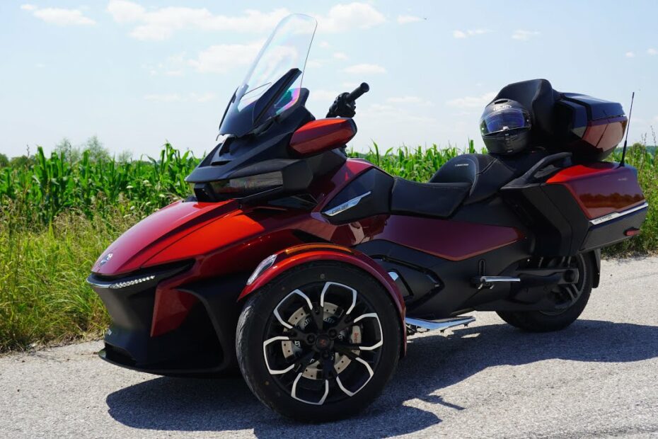 Can-Am Spyder Rt Limited Motorcycle Review: An Experience Built For Two -  Youtube